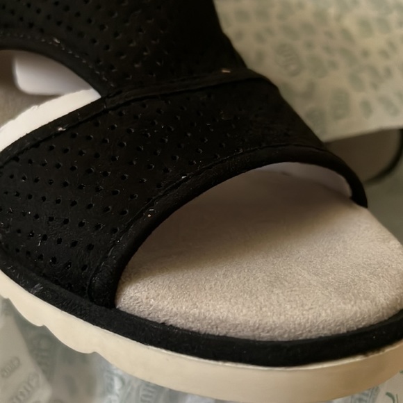 Cliffs by White Mountain Abby Women's Wedge Sandals size 9 M - Picture 7 of 7